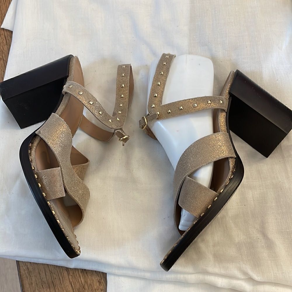 KLUB NICO CHUNKY HEEL SANDALS.  NEW
